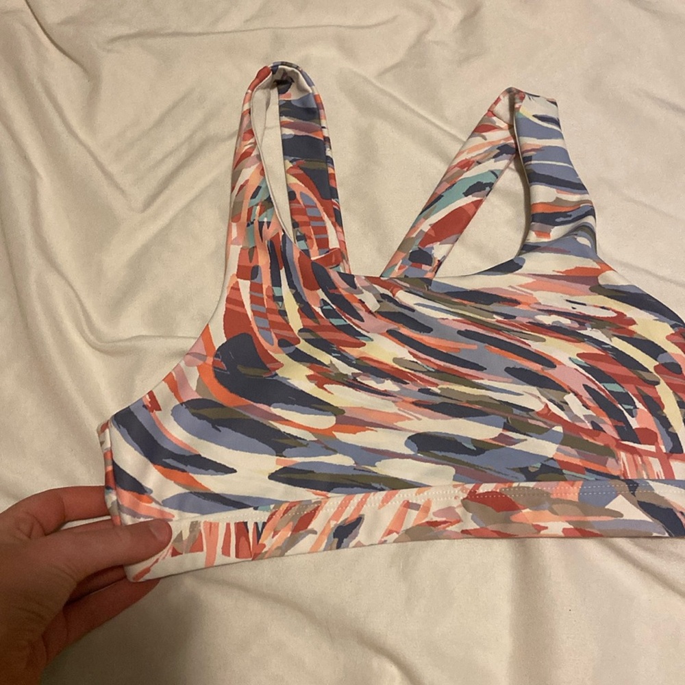 Old navy colorful sports bra